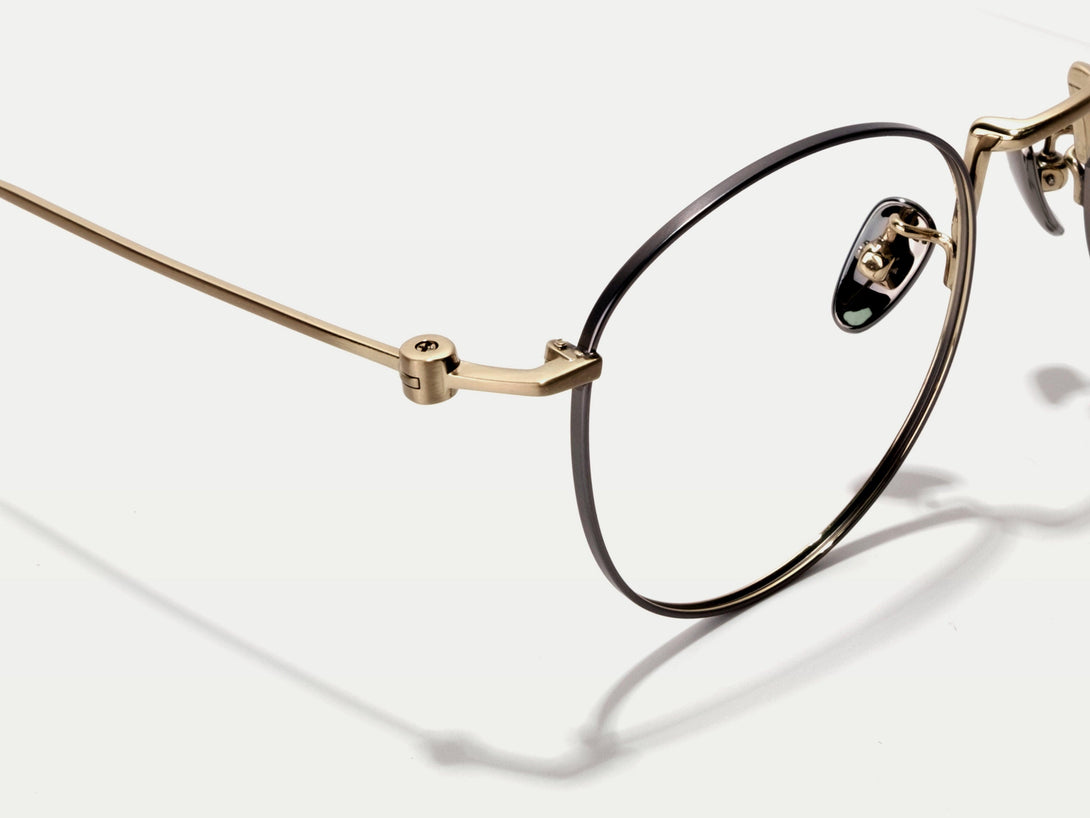 Sidney | Vintage-Chic Superlight Titanium Round Eyeglasses