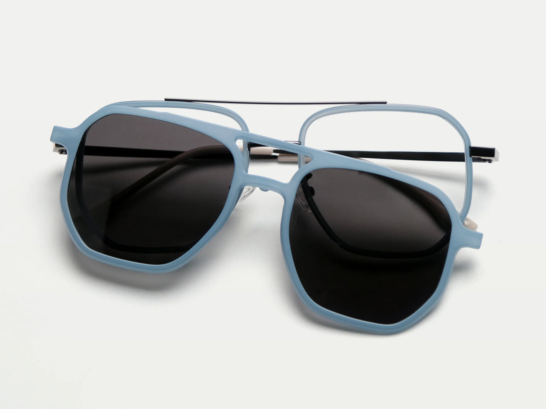 aviator sunglasses cigarette holder Las Vegas Glasses Poker Visor Hat and Halloween Costume Cosplay Accessory Set : Clothing, Shoes & Jewelry These sunglasses offer aerospace Ray-Ban Shooter RB3138 Glass Sunglasses